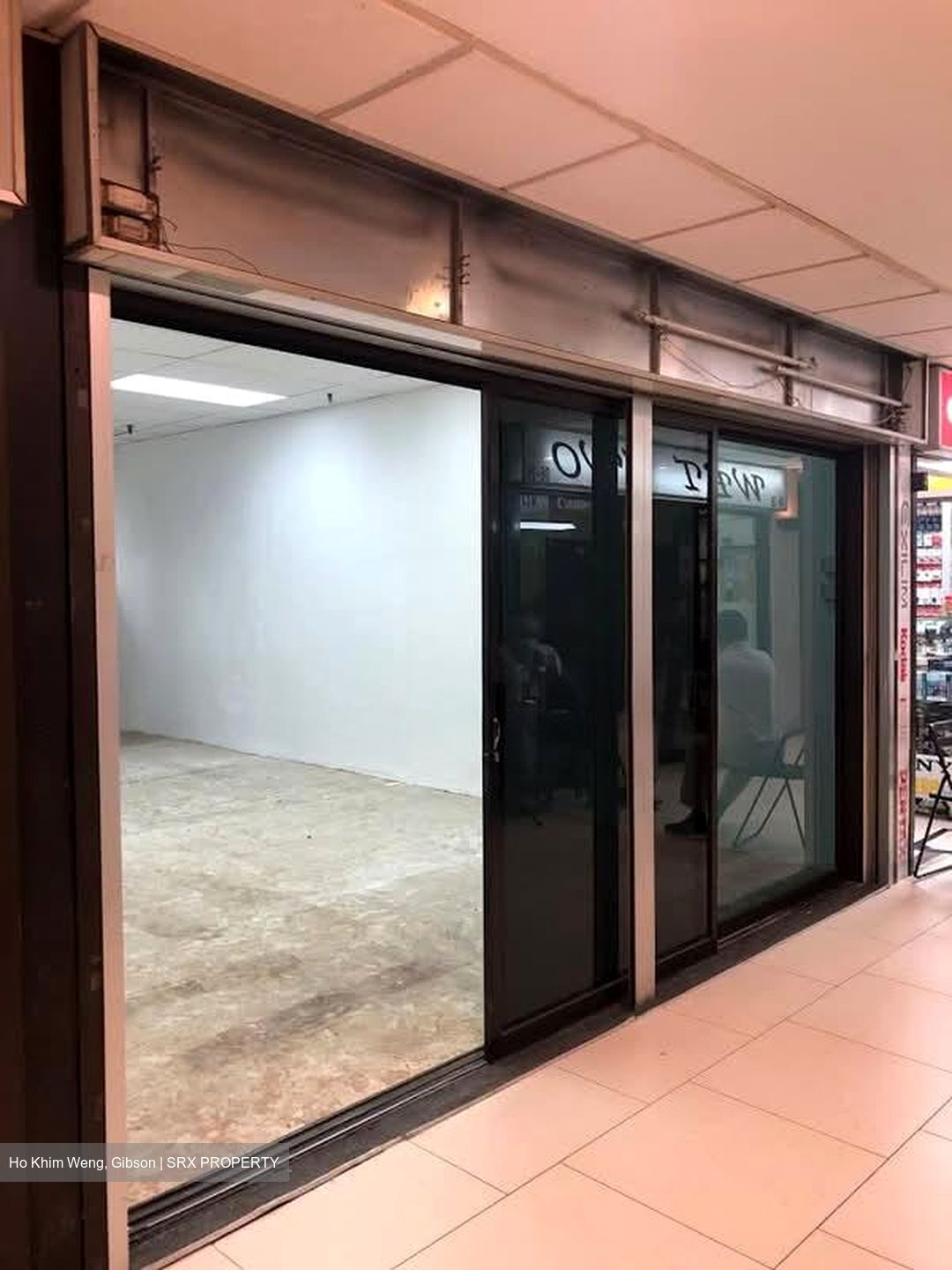 Lucky Plaza (D9), Shop House #571143681